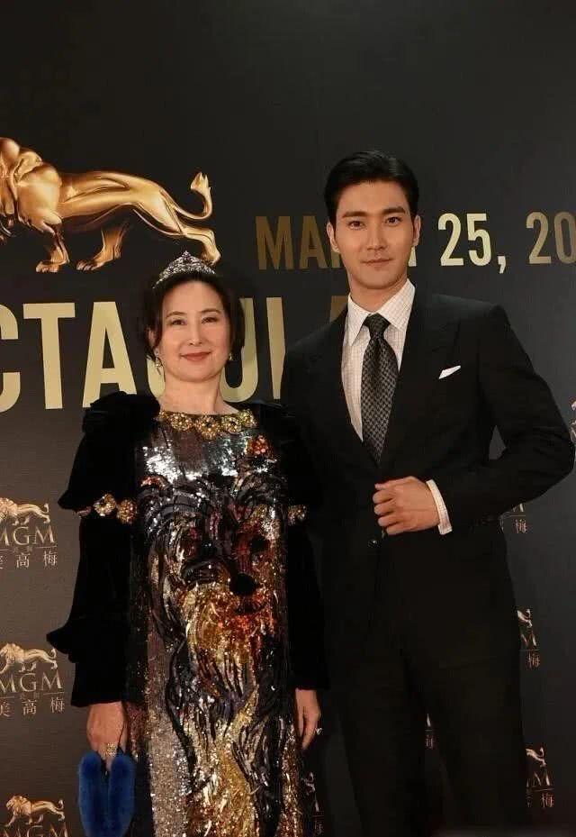 “赌王”之女何超琼拟进南航董事会-何超琼主持赌王